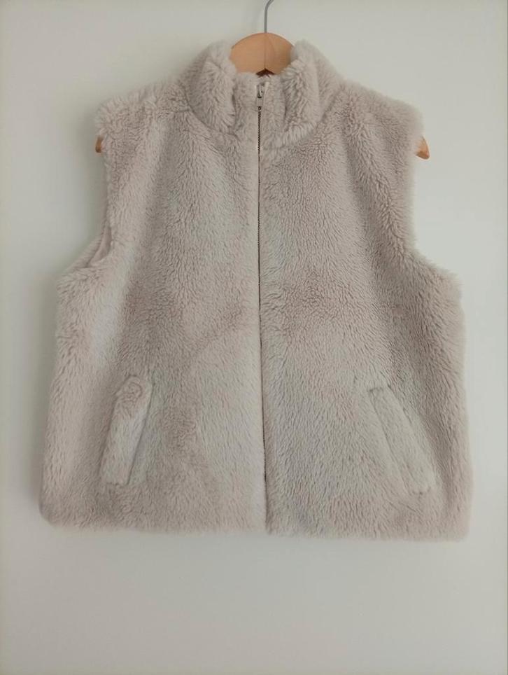 D-Zine fluffy gilet beige maat 152/158, Kinderen en Baby's, Kinderkleding | Maat 152, Gebruikt, Meisje, Trui of Vest, Ophalen of Verzenden
