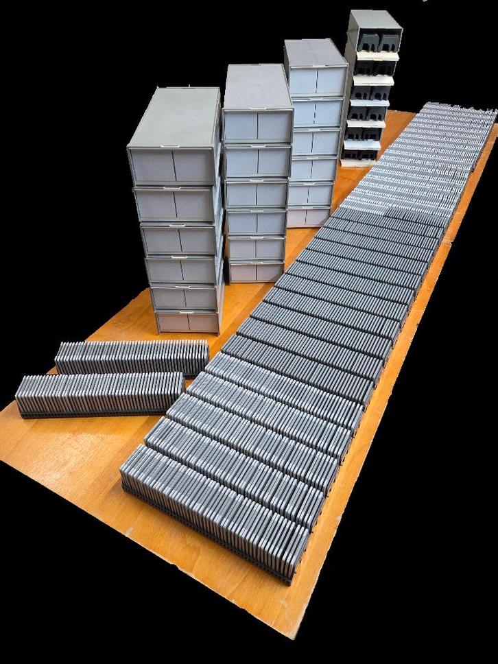 Dia-bewaarboxen met 1800 glasloze diaraampjes, Audio, Tv en Foto, Overige Audio, Tv en Foto, Zo goed als nieuw, Ophalen