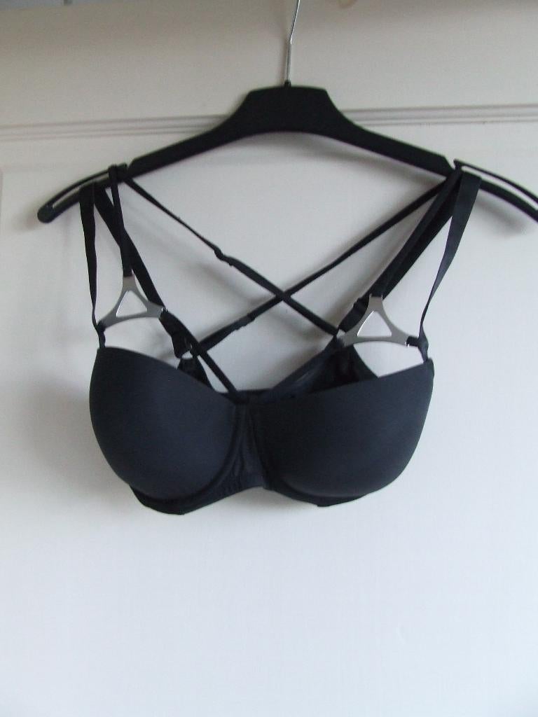 Marlies Dekkers zwarte bh met metalen deeltjes maat 70D, Marlies Dekkers, Ophalen of Verzenden, Zwart, BH
