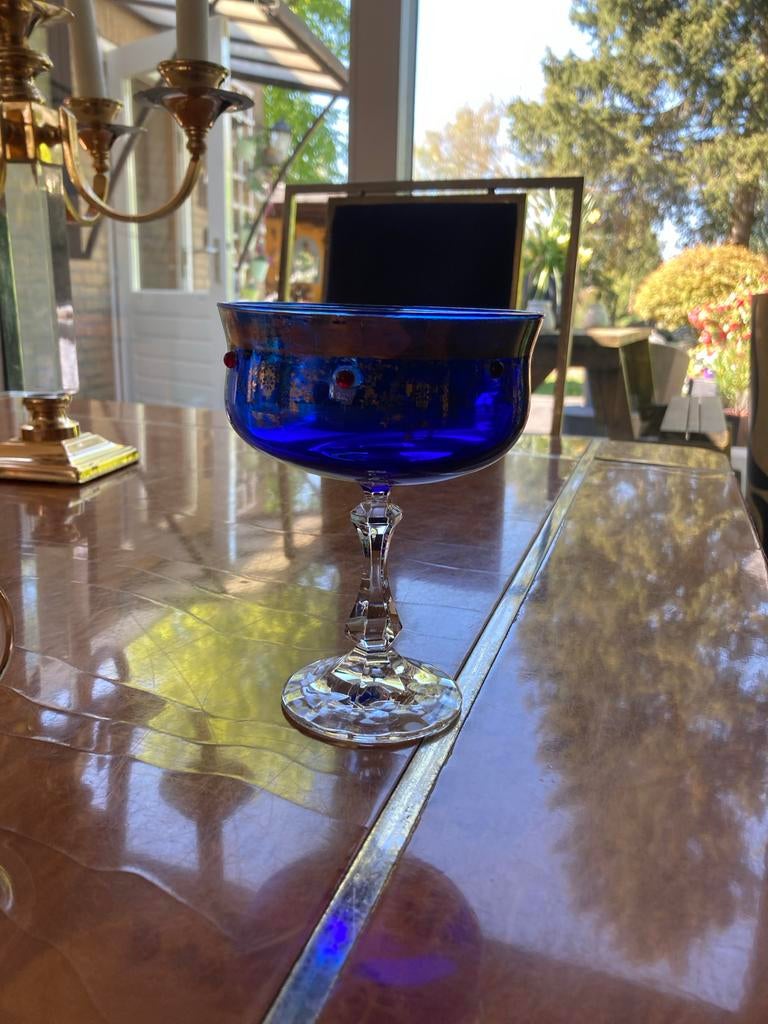 Prachtig kobaltblauw glas met gouden details, Ophalen