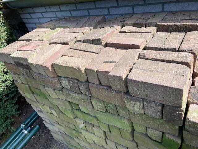 Gebakken klinkers (rood), Tuin en Terras, Ophalen, Overige materialen, Gebruikt, Klinkers