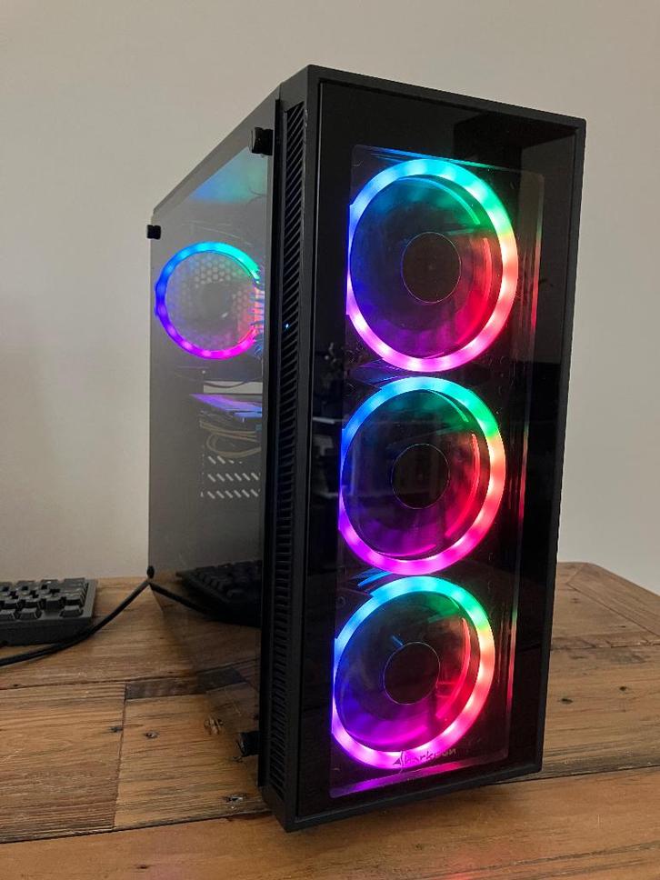 Sharkoon RGB gaming PC i7 RX570, Computers en Software, Desktop Pc's, Zo goed als nieuw, 4 Ghz of meer, HDD, SSD, 8 GB, Met videokaart
