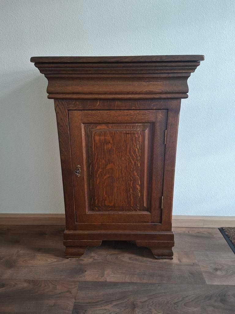 Eikenhouten kastje, Ophalen, Gebruikt, 25 tot 50 cm, 50 tot 100 cm