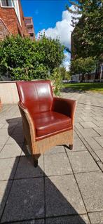 Leren fauteuil met rieten details, Huis en Inrichting, Fauteuils, Ophalen