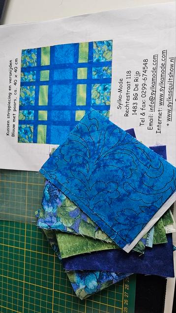 Kussen strippiecing en versnijden 40x40 cm beschikbaar voor biedingen