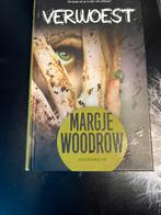Verwoest - Margje Woodrow Jeugdthriller, Boeken, Ophalen of Verzenden, Zo goed als nieuw, Nederland