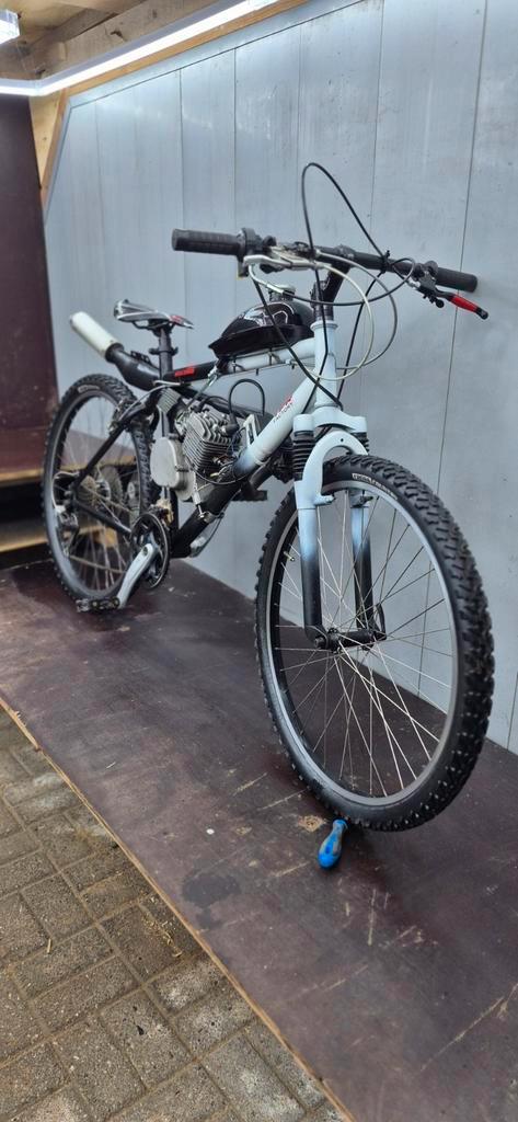 motorfiets 80cc custom, Fietsen en Brommers, Brommers | Overige merken, Zo goed als nieuw, Ophalen