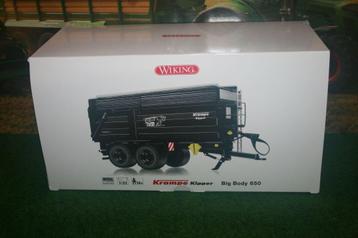 Boeryes: KRAMPE BIG BODY 650 MET SILAGE OPBOUW BLACK beschikbaar voor biedingen