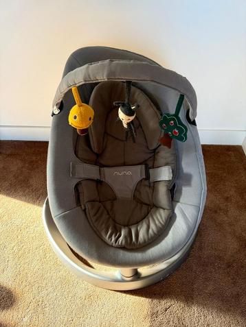 Nuna Leaf Grow Schommelstoel - Zo goed als nieuw! beschikbaar voor biedingen