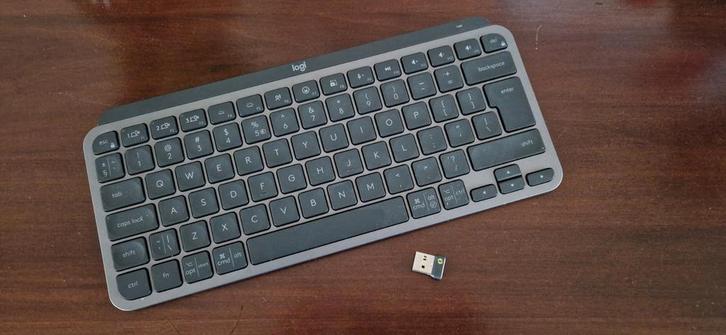 LOGITECH Bolt + Dongle, Computers en Software, Toetsenborden, Nieuw, Qwerty, Draadloos, Ophalen