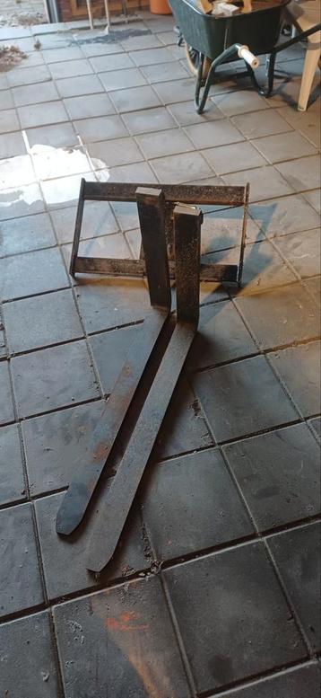 Lepelbord Mini Graver - Voorzetapparatuur beschikbaar voor biedingen