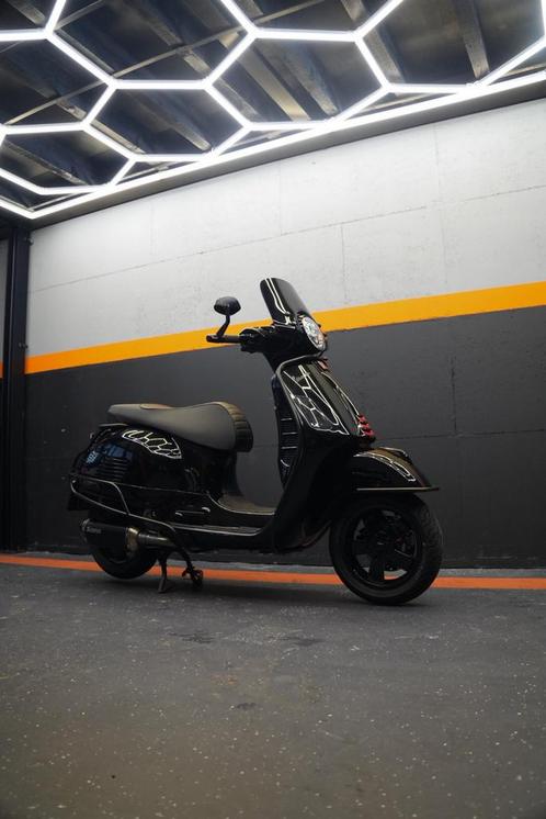 Vespa GTS 300 HPE Akrapovic | Malossi, Fietsen en Brommers, Scooters | Piaggio, Zo goed als nieuw, Overige modellen, Benzine, Ophalen of Verzenden