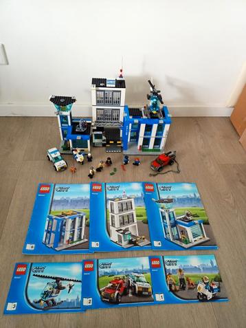 Lego City Politiebureau 60047 - Compleet! beschikbaar voor biedingen