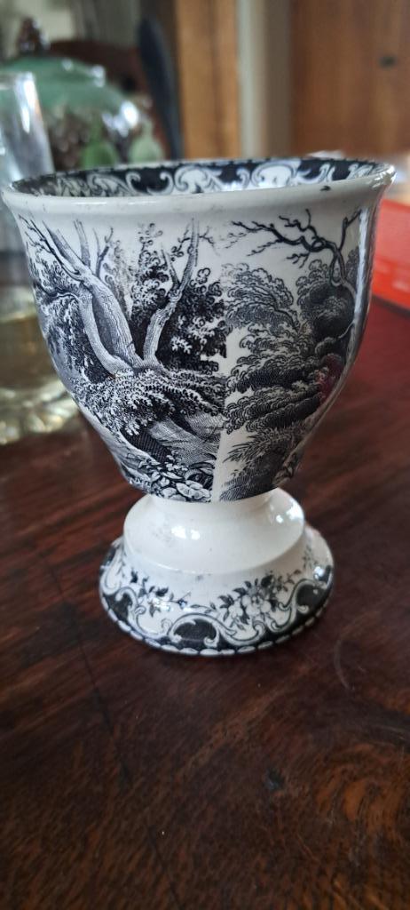 Cacaokop uit Hongarije, Antiek en Kunst, Antiek | Servies los, Ophalen of Verzenden