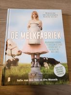 De Melkfabriek - Borstvoeding boek, Ophalen of Verzenden, Zo goed als nieuw, Overige onderwerpen, Sofie van den Enk en Eva Munnik