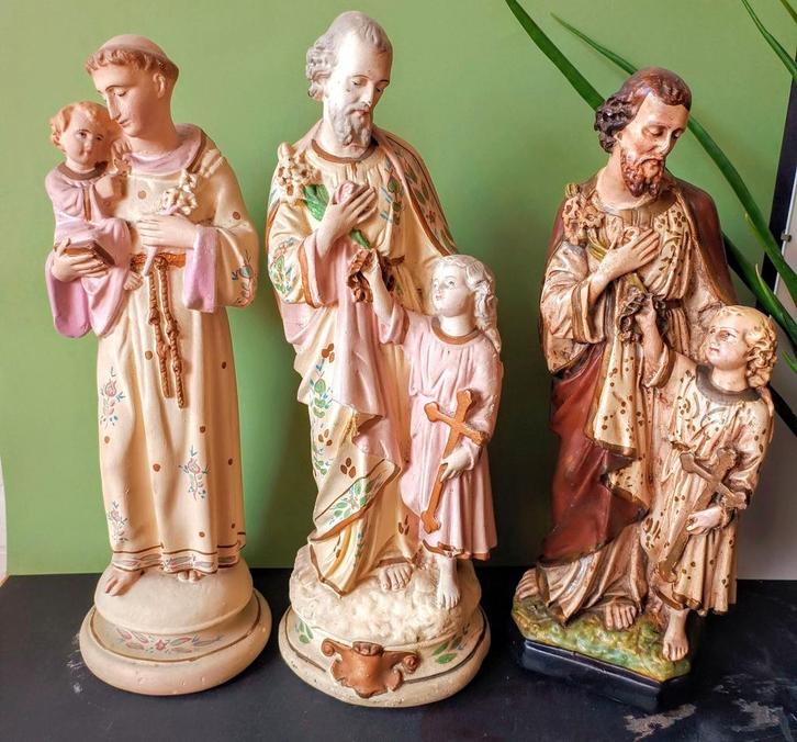 3 oude heiligenbeelden. 2x Josef en Kind /Antonius met Kind, Antiek en Kunst, Antiek | Religie, Ophalen of Verzenden