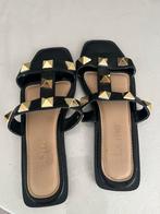 Slippers met gouden stekels - Maat 37, Zwart, Gedragen, Ophalen, Slippers