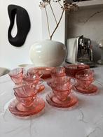 Vintage Vereco France roze servies, Huis en Inrichting, Keuken | Servies, Verzenden, Zo goed als nieuw, Overige stijlen, Bord(en)