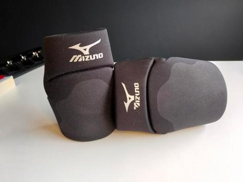 Nieuwe Kniebeschermers | Mizuno Open Back Knee Pad L, Sport en Fitness, Volleybal, Zo goed als nieuw, Bescherming, Ophalen