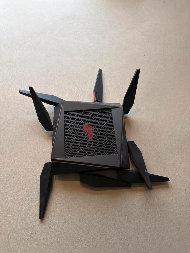 Asus GT-AC5300 Gaming Router - Krachtige Tri-band Router, Computers en Software, Routers en Modems, Gebruikt, Router, Ophalen of Verzenden