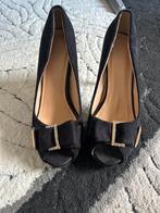 Elegante Zwarte Pumps met Strikdetail, Ophalen, Pumps, Zwart, Zo goed als nieuw