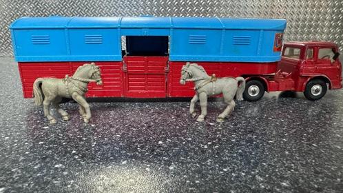 Chipperfields Bedford tractor Articulated Horse Box, Hobby en Vrije tijd, Modelauto's | 1:50, Gebruikt, Bus of Vrachtwagen, Corgi