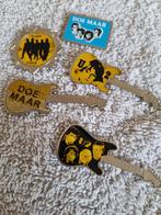 5 speldjes, 2 van Doe Maar, 2 van U 2, 1 van Duran Duran, Verzamelen, Speldjes, Pins en Buttons, Ophalen of Verzenden, Gebruikt