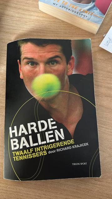 Harde ballen beschikbaar voor biedingen