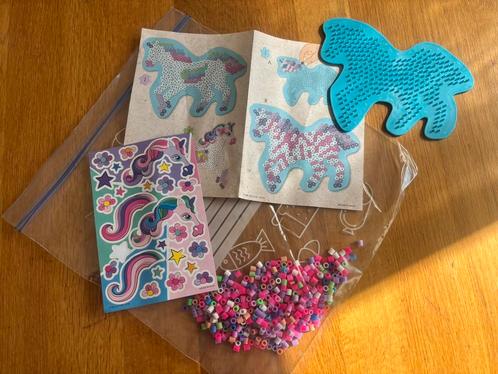 Complete set unicorn eenhoorn strijkkralen, Hobby en Vrije tijd, Knutselen, Zo goed als nieuw, Ophalen of Verzenden