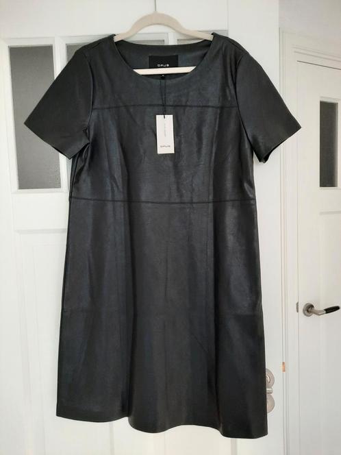 Nieuw merk Opus jurk zwart optisch leer leder maat 38, Kleding | Dames, Jurken, Nieuw, Maat 38/40 (M), Zwart, Onder de knie, Ophalen of Verzenden
