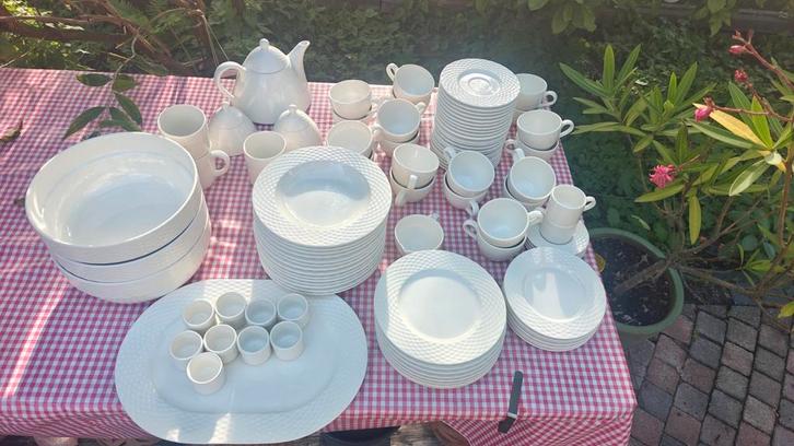 Prachtig en tijdloos servies Treviso van Pagnossin, Antiek en Kunst, Antiek | Servies compleet, Ophalen