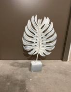 Witte palmblad op betonnen voet, Huis en Inrichting, Ophalen of Verzenden, Zo goed als nieuw