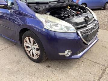 Aandrijfas rechts-voor van een Peugeot 208 beschikbaar voor biedingen