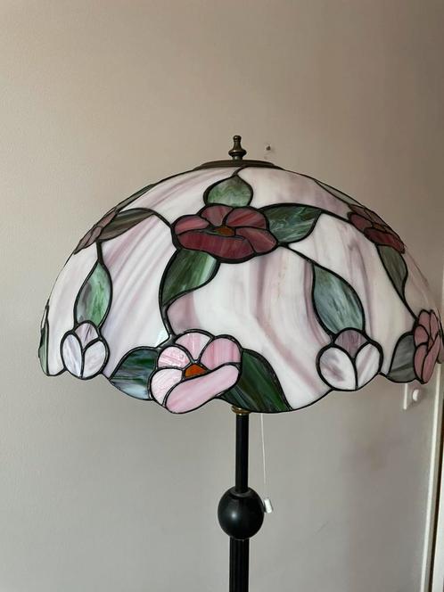 Tiffany staande lamp vloerlamp t.e.a.b., Antiek en Kunst, Antiek | Lampen, Ophalen