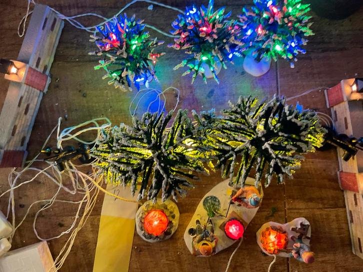 17. Kerstdorp, vuur, spoorVerlichting - Sfeervol!, Diversen, Kerst, Gebruikt, Ophalen