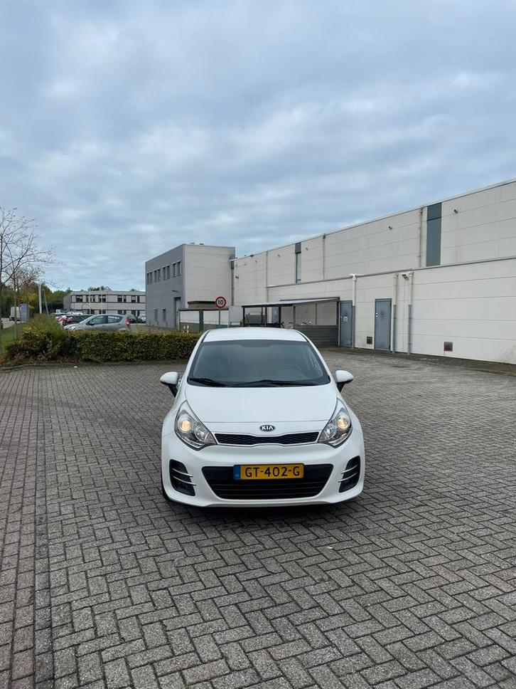 Kia Rio 1.2 I 5DRS 2015 Wit, Auto's, Kia, Particulier, Rio, ABS, Achteruitrijcamera, Adaptive Cruise Control, Airbags, Airconditioning