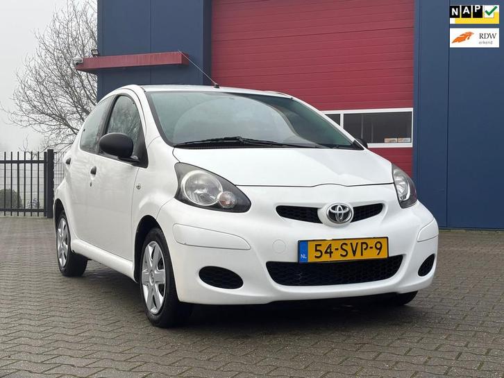 Toyota Aygo 1.0-12V Cool | Airco + 5 Deurs |, Auto's, Toyota, Bedrijf, Te koop, Aygo, ABS, Airbags, Airconditioning, Electronic Stability Program (ESP)