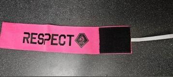 KNVB aanvoerdersband RESPECT roze beschikbaar voor biedingen