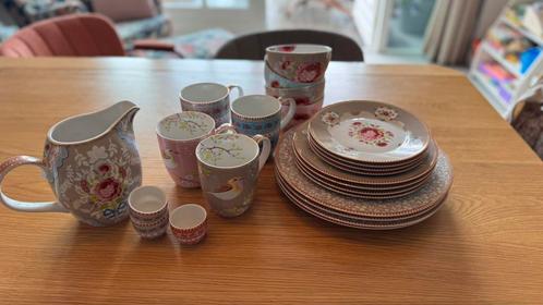 Pip studio servies 4-delig, Huis en Inrichting, Keuken | Servies, Bord(en), Overige stijlen, Porselein, Ophalen