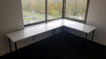 Ikea bureau LAGKAPTEN hoekcombinatie wit + zwarte 4x ADILS beschikbaar voor biedingen