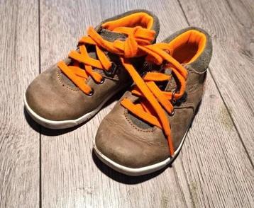 Clarks kinderschoenen maat 21 bruin met oranje veters beschikbaar voor biedingen
