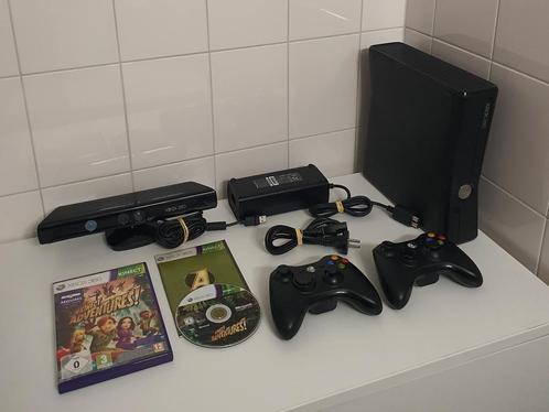XBOX 360 250GB SLIM met 2 Controllers & Kinect SET, Spelcomputers en Games, Spelcomputers | Xbox 360, Gebruikt, 250 GB, 360 S