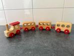 Houten trein met 3 wagonnetjes, Ophalen, Zo goed als nieuw, Overige typen