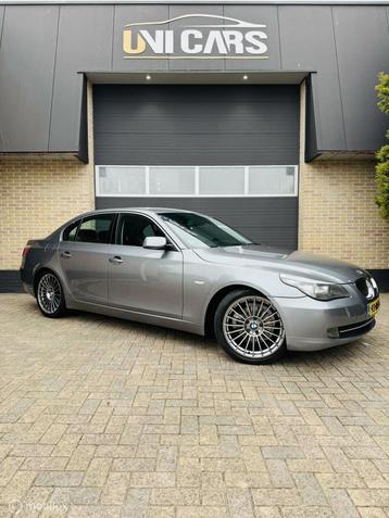 BMW 5-serie 520i Corporate Lease Executive|Gr Navi|Leer|LM19 beschikbaar voor biedingen