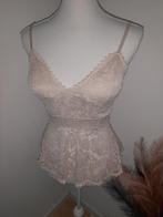 Mooie  beige  kanten Top maat S/M Nieuw!, Kleding | Dames, Tops, Maat 38/40 (M), Beige, Nieuw, Ophalen of Verzenden