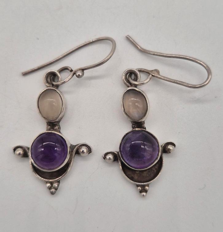 Zilveren oorbellen met amethist edelsteen, Sieraden, Tassen en Uiterlijk, Oorbellen, Gebruikt, Hangers, Zilver, Paars, Met edelsteen