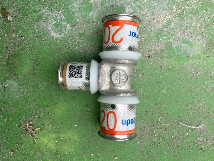 UPONOR S-PRESS PARTS, Doe-het-zelf en Verbouw, Buizen en Afvoer, Zo goed als nieuw, Overige typen, Overige materialen, 6 meter of meer