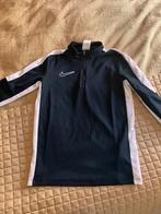 Nike trainingspak 128/137, Ophalen of Verzenden, Zo goed als nieuw, Jongen of Meisje