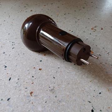 retro jaren 70 wandcontactdoos lampje beschikbaar voor biedingen