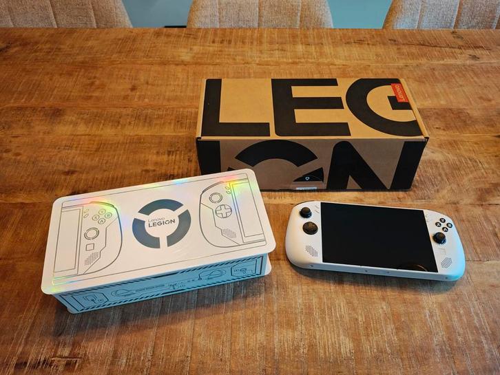 Lenovo Legion Go - Z2 - 32GB RAM - 1TB SSD (nieuw in doos), Spelcomputers en Games, Spelcomputers | Overige, Zo goed als nieuw